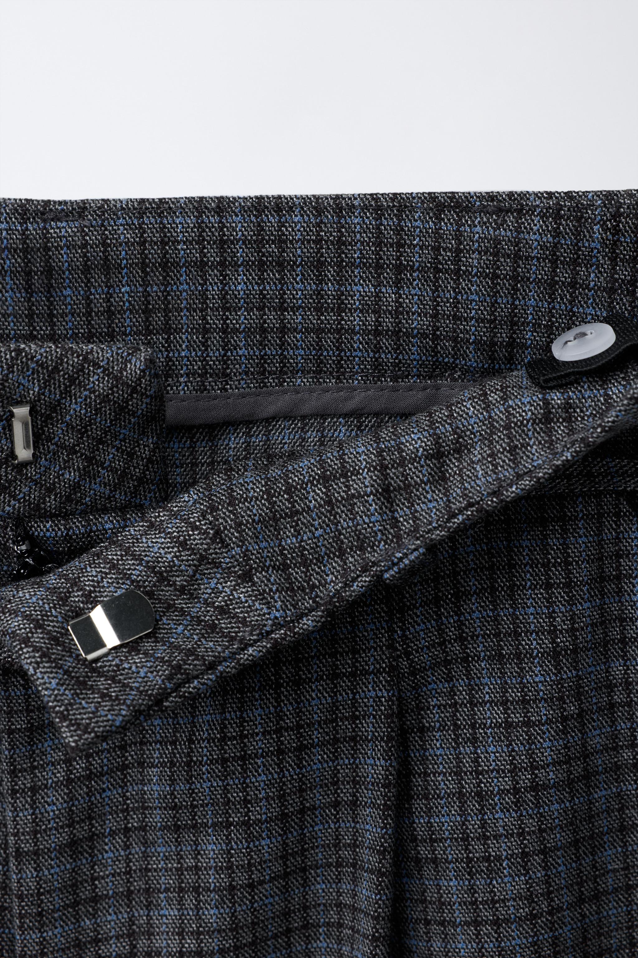 PANTALON À CARREAUX AVEC LACET